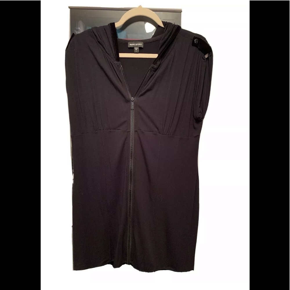 Hooded dress with the zipper by Bebe Sport